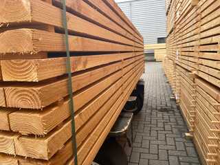 Ca. 128x Douglas Regels Fijnbezaagd, 50x75mm, lengte 500cm